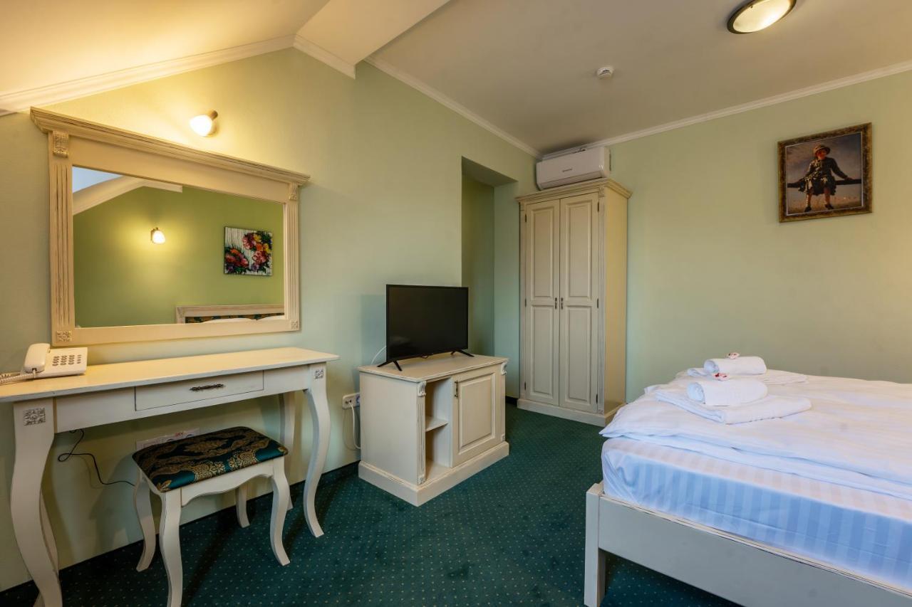 Hotel Princessophie ซิวิโชอารา ภายนอก รูปภาพ